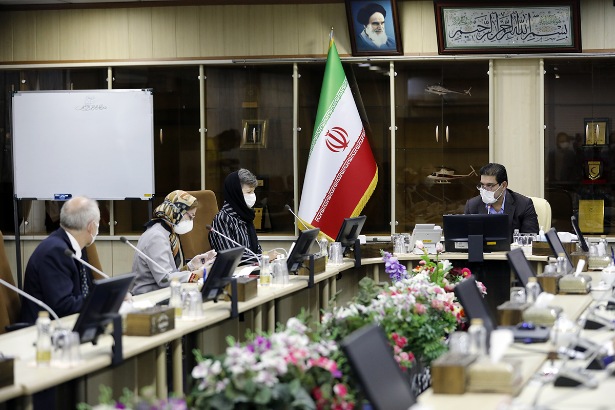 دیدار سفیر استرالیا با رئیس جمعیت هلال‌احمر در ساختمان صلح/ رایزنی برای تبادل تجربیات در مدیریت بیماری کرونا و مقابله با آتش سوزی جنگل‌ها و خشکسالی